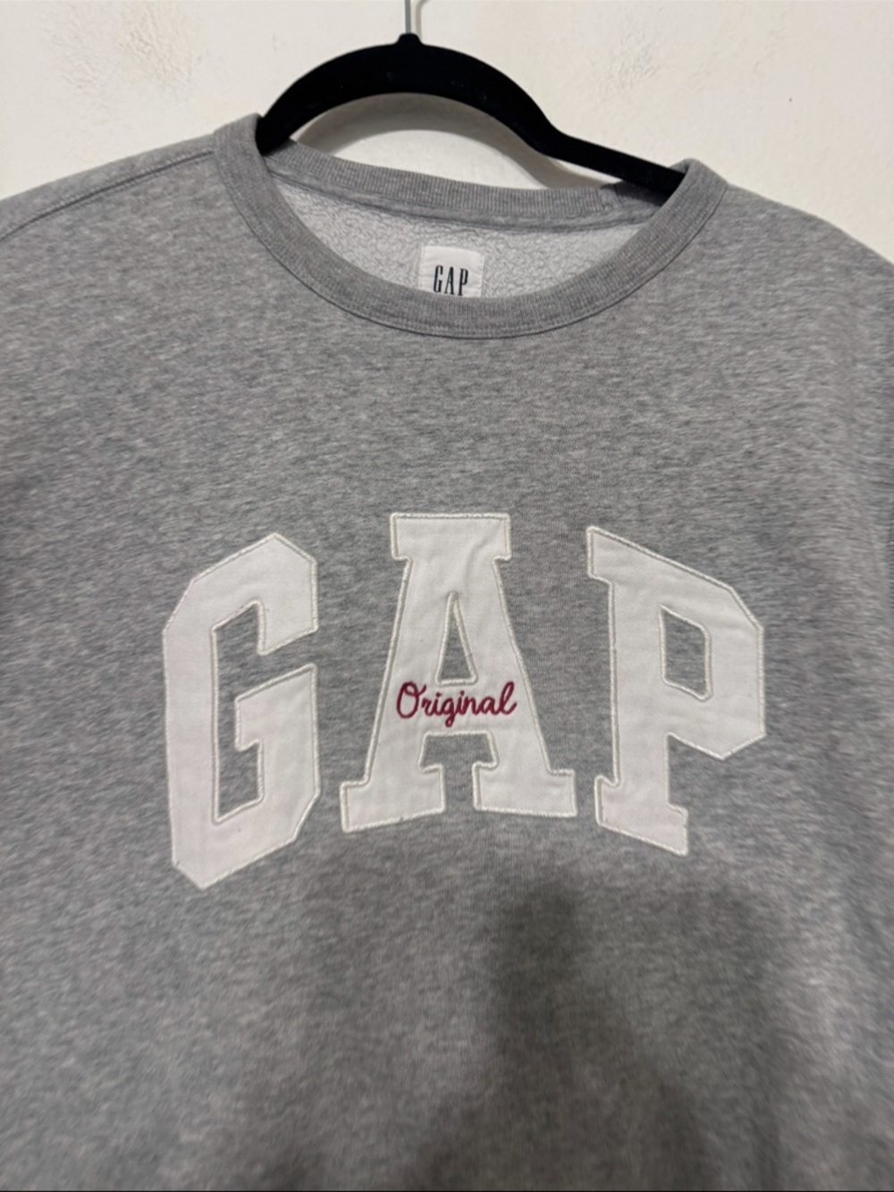 Gap Men’s Logo Crewneck Pullover Sweat shirt 
Size small - Picture 4 of 9